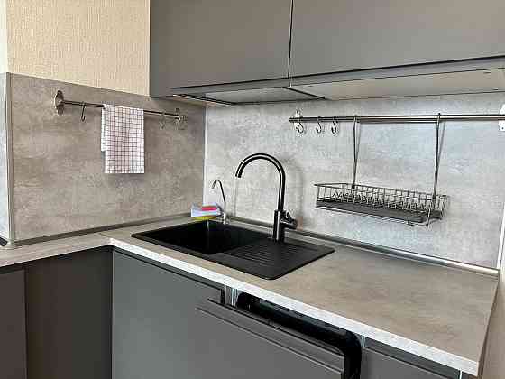 Сдается просторная квартира в Пролетарском районе. Ориентир 9 больница. Донецк