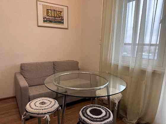 Сдается просторная квартира в Пролетарском районе. Ориентир 9 больница. Донецк