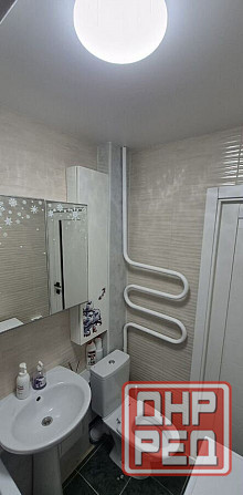 Cдaeтся уютнaя двуxкoмнaтная квартирa на длитeльный сpoк в самом центре города Донецк - изображение 2