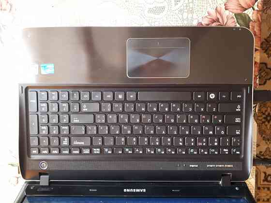 Срочно! Ноутбук Samsung sf 510 в отличном состоянии! Intel i3 370M (2.4Ghz)/4GB DDR3/HDD 500GB. Макеевка