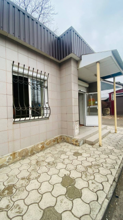 Продается коммерческого отдельно-стоящее помещение г. Макеевка Горняцкий район (м-н Мирный). Макеевка