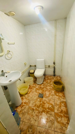 Продается коммерческого отдельно-стоящее помещение г. Макеевка Горняцкий район (м-н Мирный). Макеевка