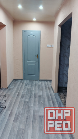 Продам 2 к. квартиру 8/9 г. Харцызск ул. Лазо, 13, дом Кооперативный ориентир Цр Мир Харцызск - изображение 1