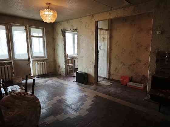 Продажа 3 х к квартиры Калининский р-н ( под ремонт) Донецк