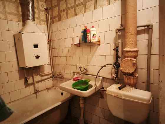 Продажа 3 х к квартиры Калининский р-н ( под ремонт) Донецк