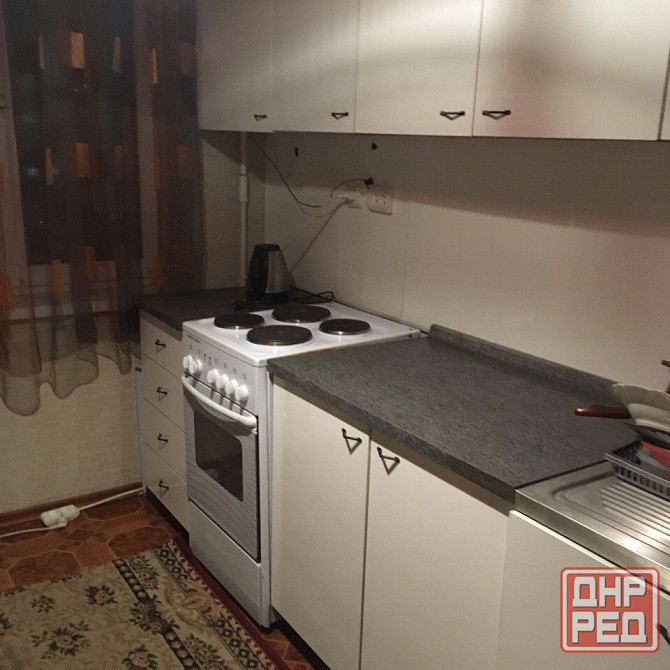 Сдам 1но комнатную квартиру Ворошиловский район пр Ватутина, юридический факультет Донецк - изображение 1