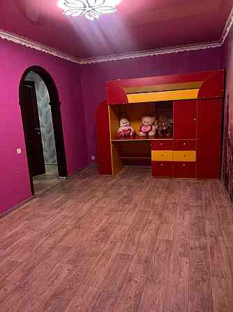 Продам 1 комнатную квартиру в Зугрэсе, ул. Карла Маркса Зугрэс