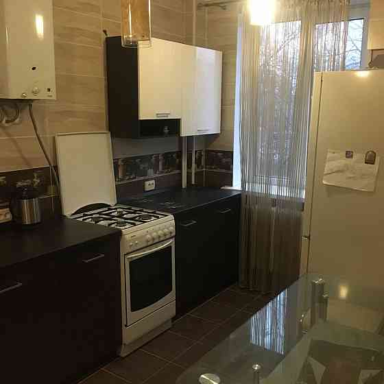 Сдам 2х комнатную квартиру Куйбышевский район Бакинских Комиссаров пр Панфилова Донецк