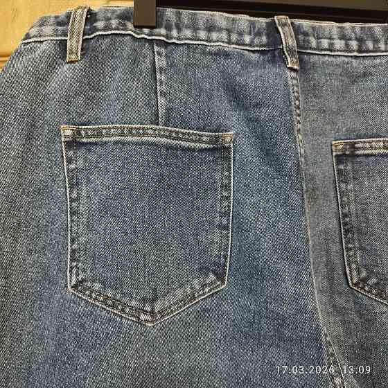 Продам женские джинсы.54-56 размер. Макеевка