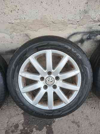 Продаю комплект колёс р 16 на фольцваген,оригинальные Донецк