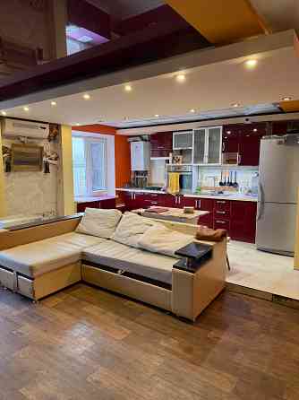 Продам 3-х комнатную квартиру Ясиноватая