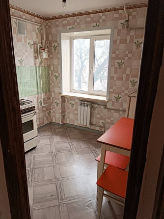 Продам 1 комнатную квартиру на Хлюпина Донецк