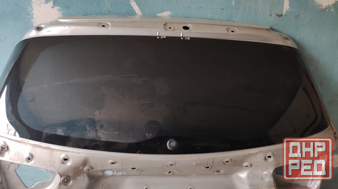 Стекло крышки багажника на Kia Sorento Prime Донецк - изображение 1