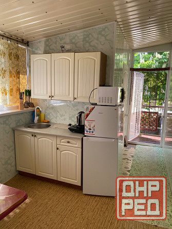 Дом на берегу моря с номерами для отдыхающих Урзуф - изображение 3