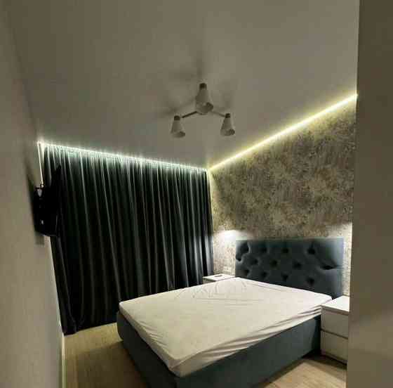 Сдается прекрасная двушка в Кальмиусском районе Мариуполя, в шаговой доступности. 50 кв.м. 3 этаж Мариуполь