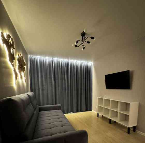 Сдается прекрасная двушка в Кальмиусском районе Мариуполя, в шаговой доступности. 50 кв.м. 3 этаж Мариуполь