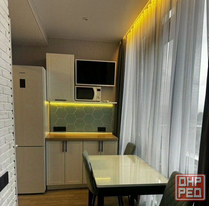 Сдается прекрасная двушка в Кальмиусском районе Мариуполя, в шаговой доступности. 50 кв.м. 3 этаж Мариуполь - изображение 3