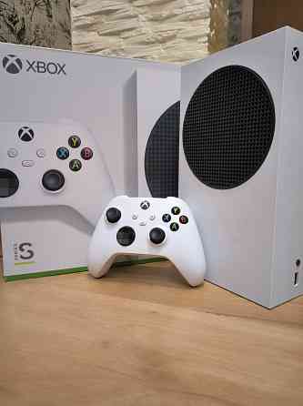 продам xbox series s (512 гб) Макеевка