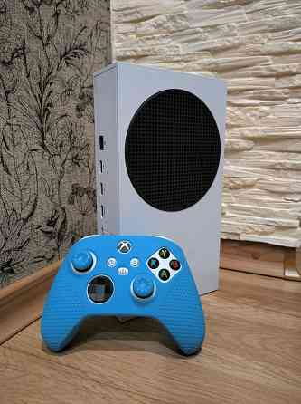 продам xbox series s (512 гб) Макеевка