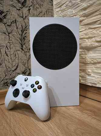 продам xbox series s (512 гб) Макеевка