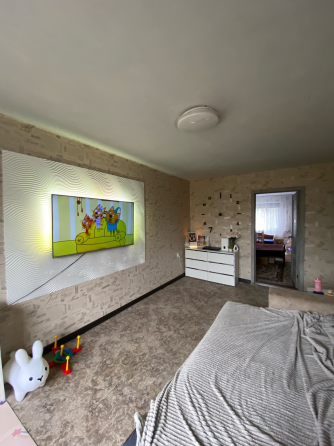 Продам 2х комнат квартиру в центре города Харцызска Харцызск