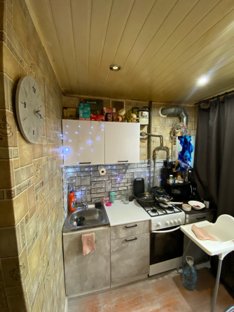 Продам 2х комнат квартиру в центре города Харцызска Харцызск