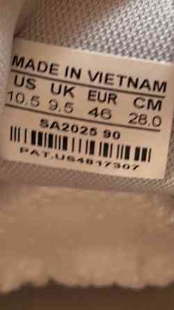 Продам кроссовки 46р Макеевка