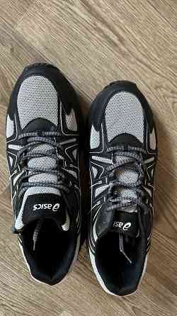 Продам кроссовки 48р Макеевка