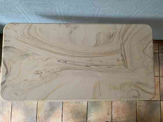 Кухонный стол с термостойкой поверхностью Донецк