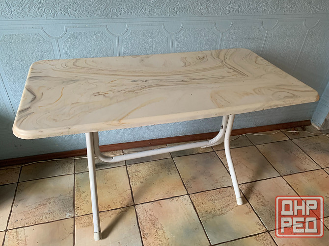 Кухонный стол с термостойкой поверхностью Донецк - изображение 1