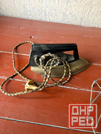 Утюг проводной Макеевка - изображение 1