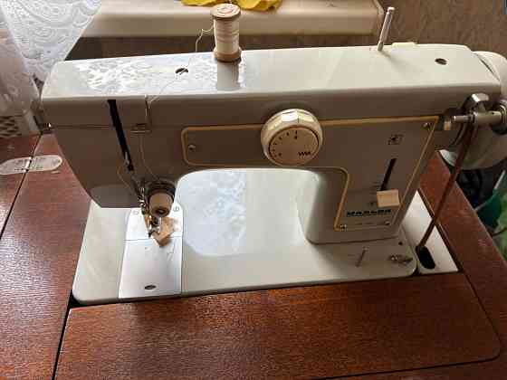 Продаю швейную машинку Макеевка