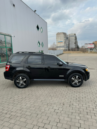 Mazda Tribute 2.3 на автомате Макеевка