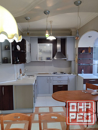 Продам. 4 к.кв. 114 кв.м. центр. Совмин. Кирпичный дом. Донецк - изображение 2