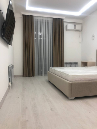 Сдается большая трёхкомнатная квартира в самом центре города Донецка, возле цирка Донецк