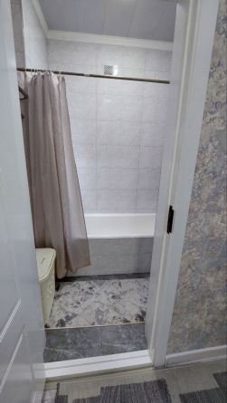 Сдается просторная двухкомнатная квартира! в г Донецк, в Ворошиловском районе, по Челюскинцев ул Донецк