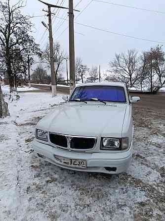 Продаю семейный автомобиль Макеевка