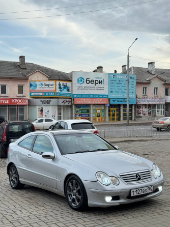 Продам машинку Донецк