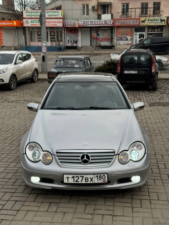 Продам машинку Донецк