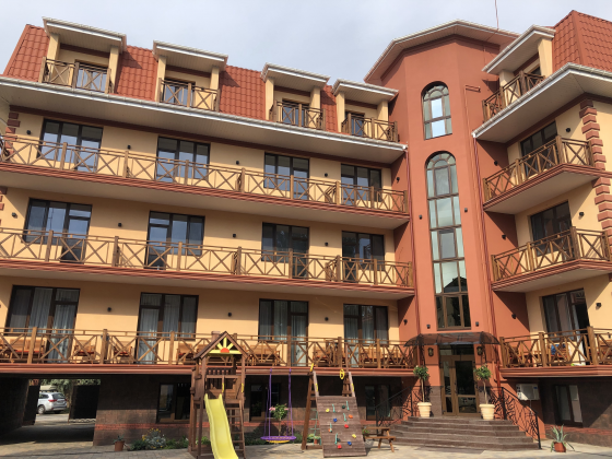 Горничная Саки