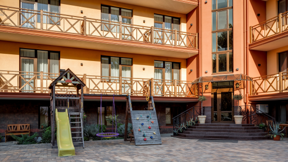 Уличный работник Саки