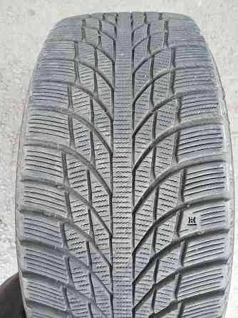 Продаю два зимних ската 225 45 18,Кумхо Донецк