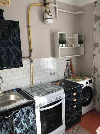 Сдам 3 ком Куйбышевский район Азотный ул Арсенова 1эт в хор сост,вода идёт хол и гор с колонкой Донецк