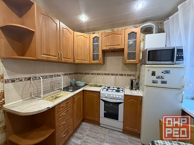 Сдам 1 ком.кв центральная часть Донецка, улица Университетская, рядом Травматология, Жд больница. Донецк - изображение 1