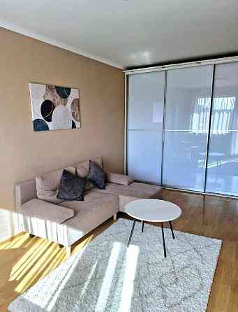 2-х комнатная квартира на длительный срок в г. Донецк Ворошиловском районе, улица Розы Люксембург Донецк