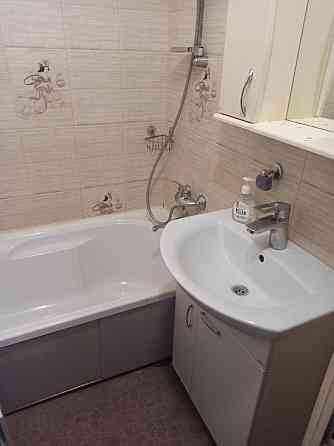 Продам 2к.кв. Ворошиловский район, Набережная, б. Школьный ( школа). Донецк