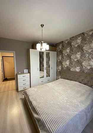 Сдаётся евро-студия на длительный срок Ленинский район. улица Луговцова, 1 Донецк