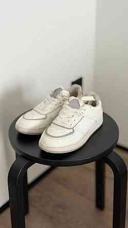 Белые кеды Донецк