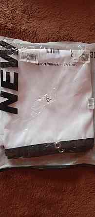 Проектор Umiio Q2 2/64 Гб+экран+штатив+бт колонка(акб)+бт джойстик(б/у 3 месяца) Макеевка