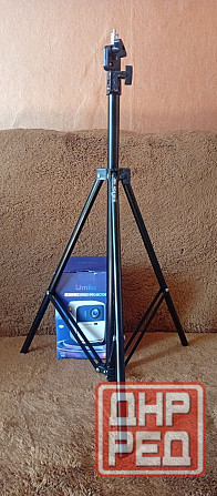 Проектор Umiio Q2 2/64 Гб+экран+штатив+бт колонка(акб)+бт джойстик(б/у 3 месяца) Макеевка - изображение 3